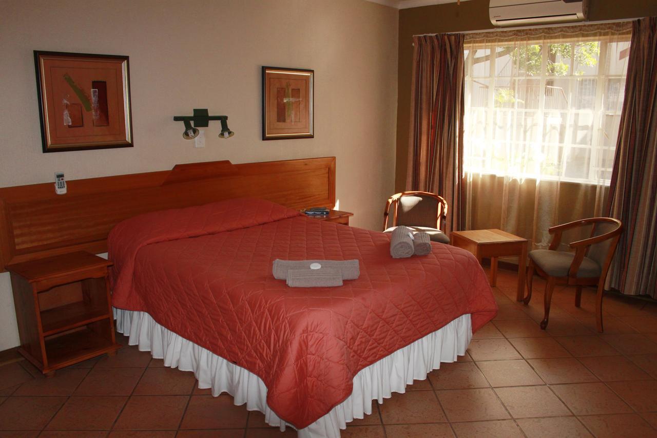 Jacaranda Lodge Polokwane Luaran gambar